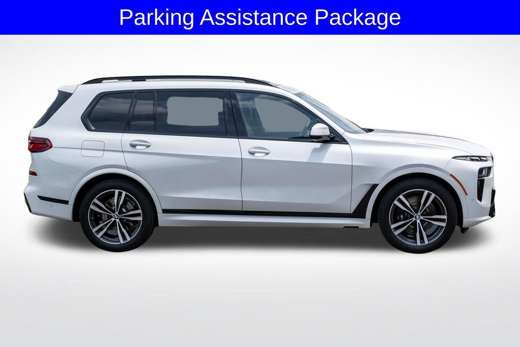 Used 2025 BMW X7 xDrive40i w/ M Sport Package AWD/4WD image 9