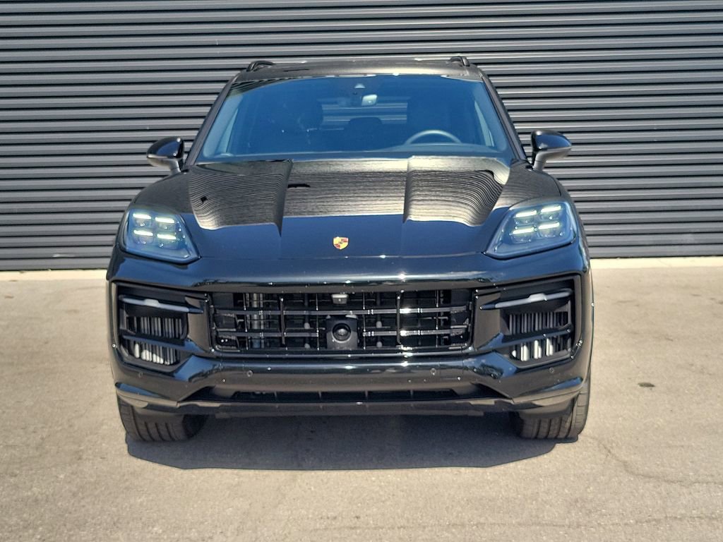 Certified 2025 Porsche Cayenne image 10