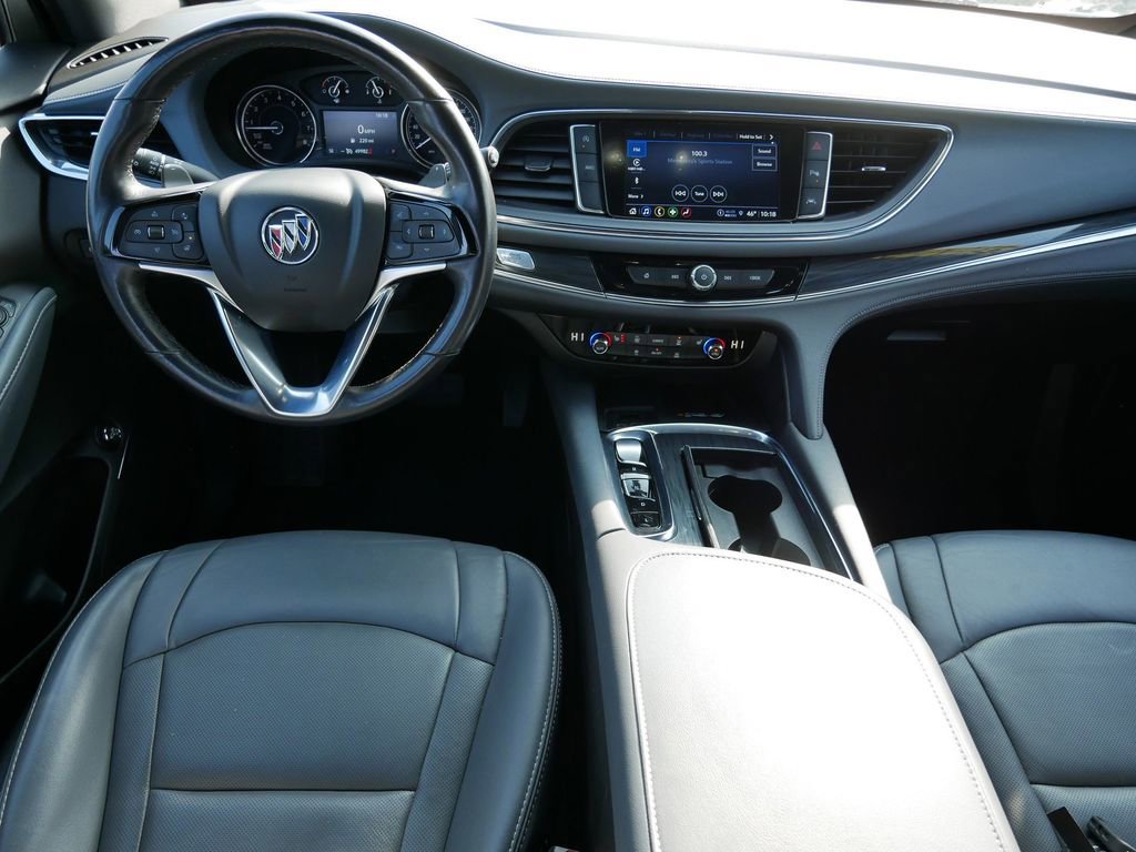 Used 2023 Buick Enclave Essence image 14