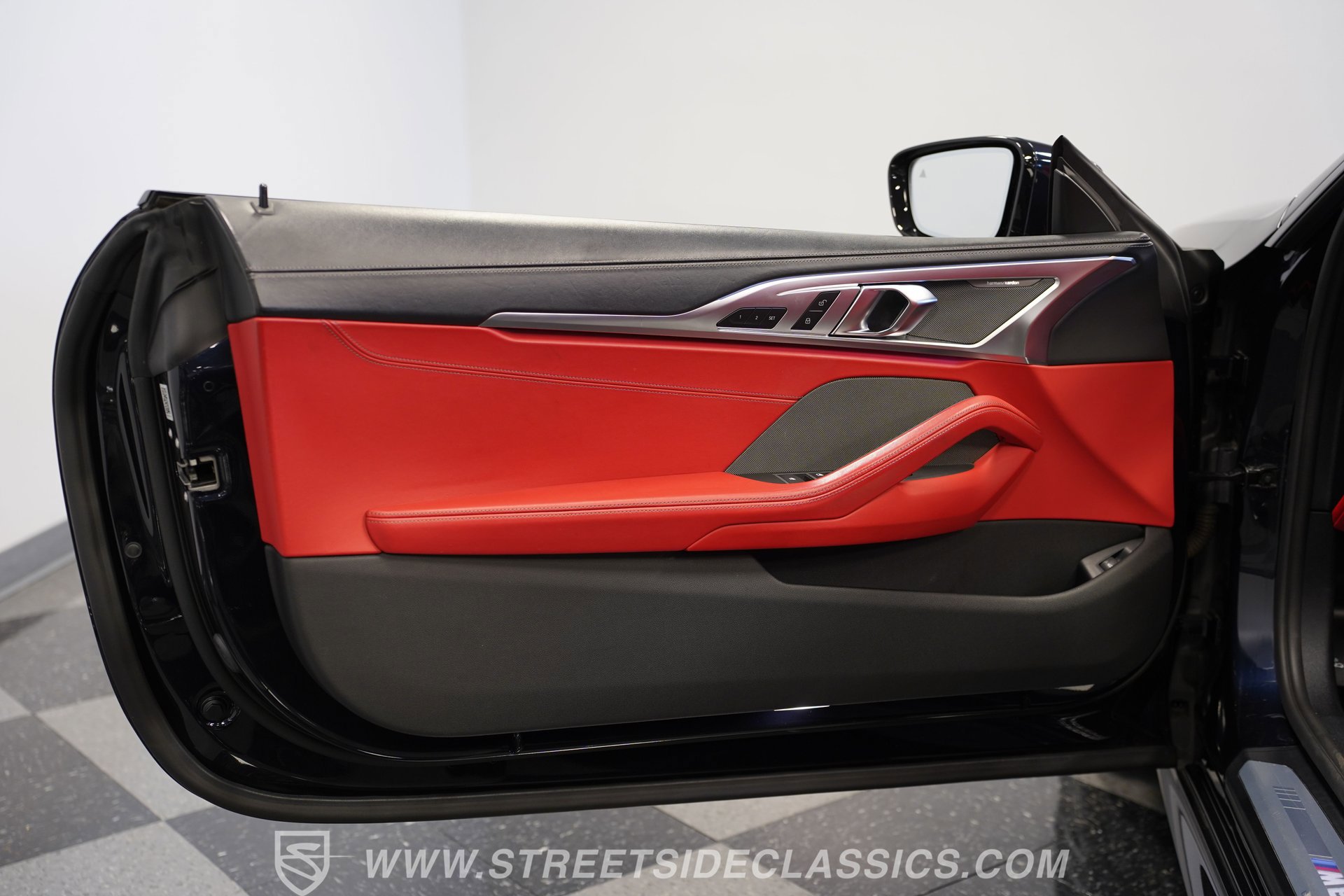 Used 2022 BMW M850i xDrive xDrive Convertible image 38