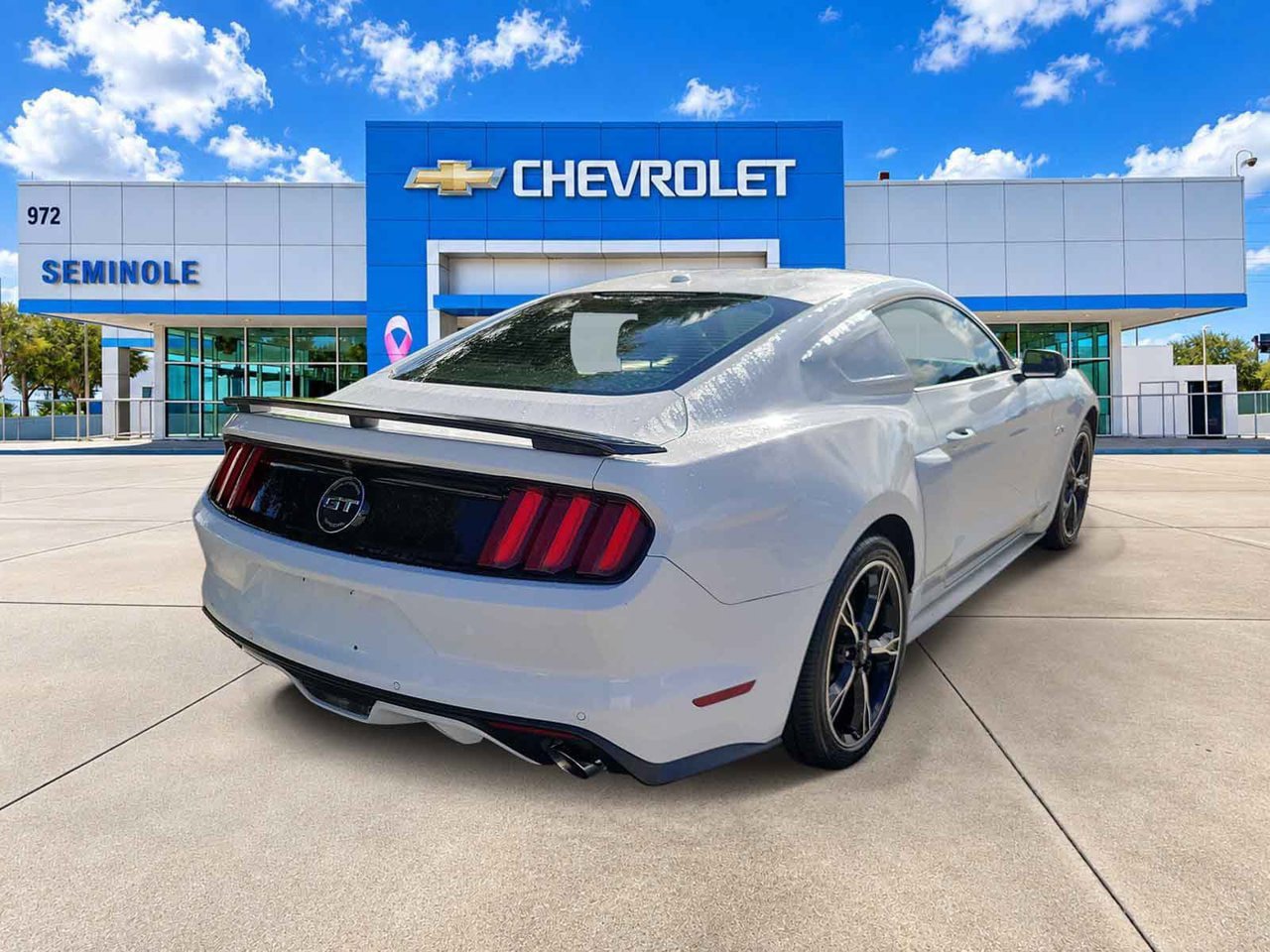 Used 2017 Ford Mustang GT Premium RWD image 3