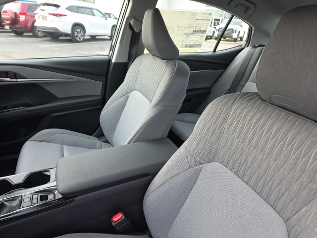 New 2026 Toyota Camry LE image 9