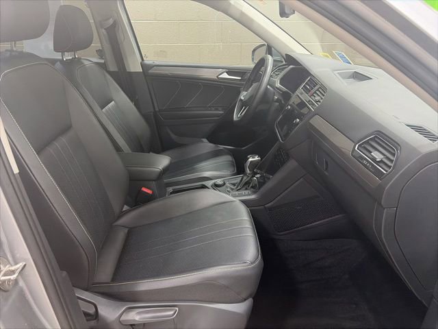 Used 2022 Volkswagen Tiguan SE AWD/4WD image 12