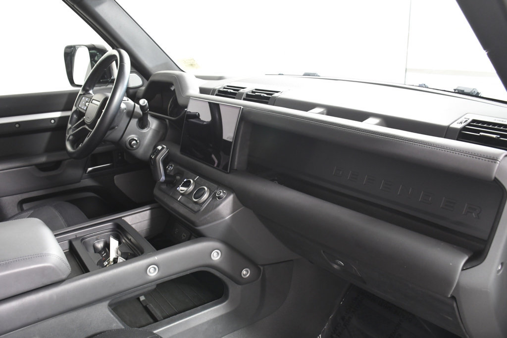 Used 2023 Land Rover Defender 130 X-Dynamic SE AWD/4WD image 19
