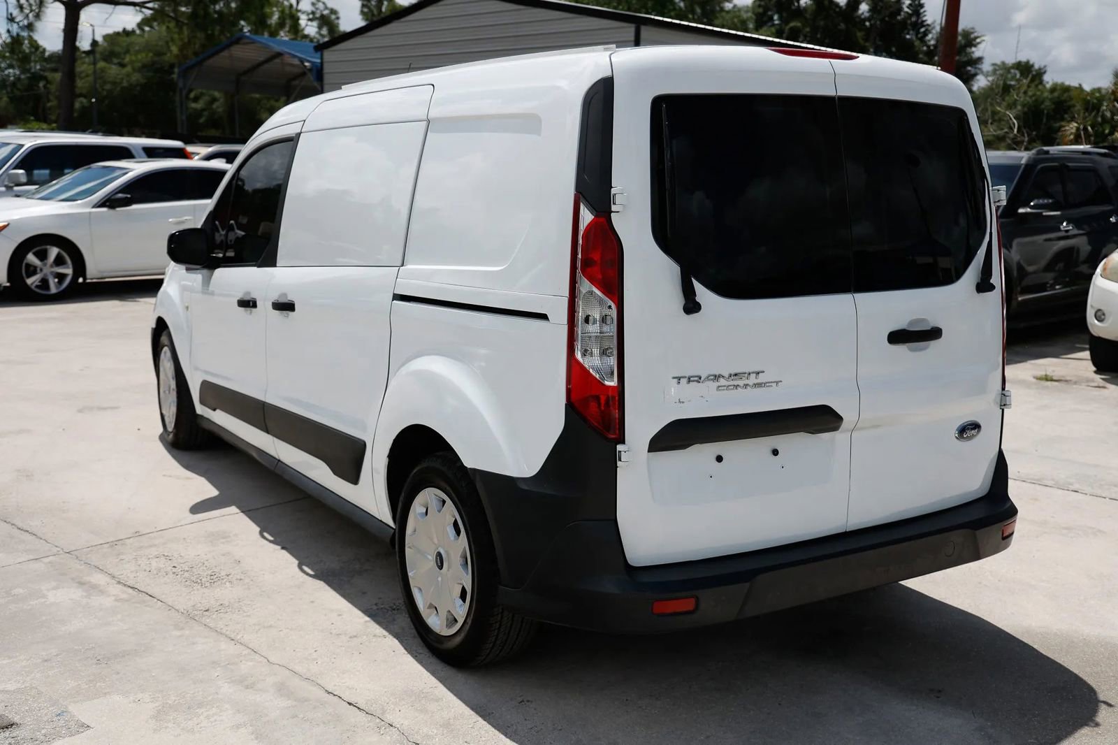 Used 2017 Ford Transit Connect XL FWD image 3