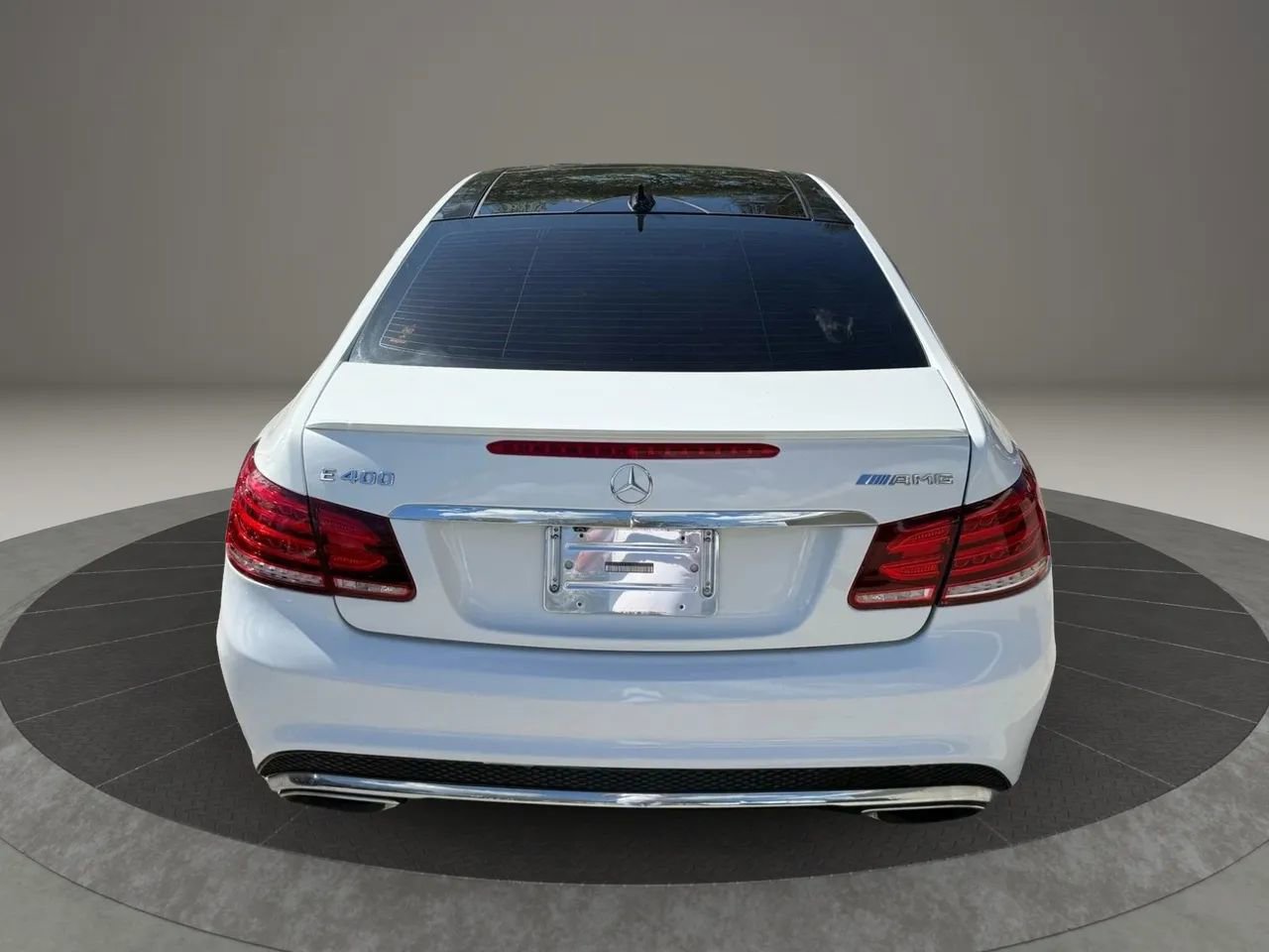 Used 2017 Mercedes-Benz E 400 Coupe image 4