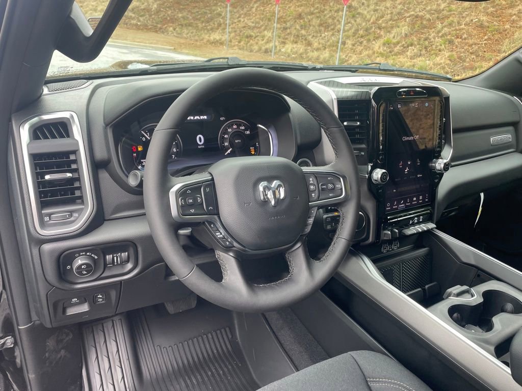 New 2026 RAM 1500 4x4 Crew Cab image 11