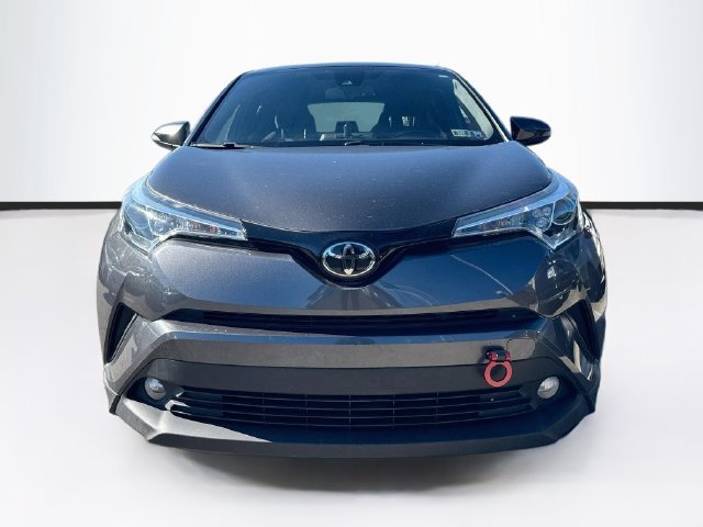 Used 2018 Toyota C-HR XLE FWD image 2