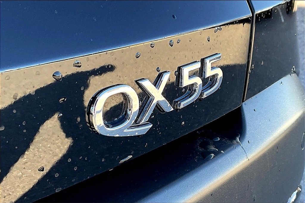 Used 2025 INFINITI QX55 Luxe w/ Cargo Package image 8