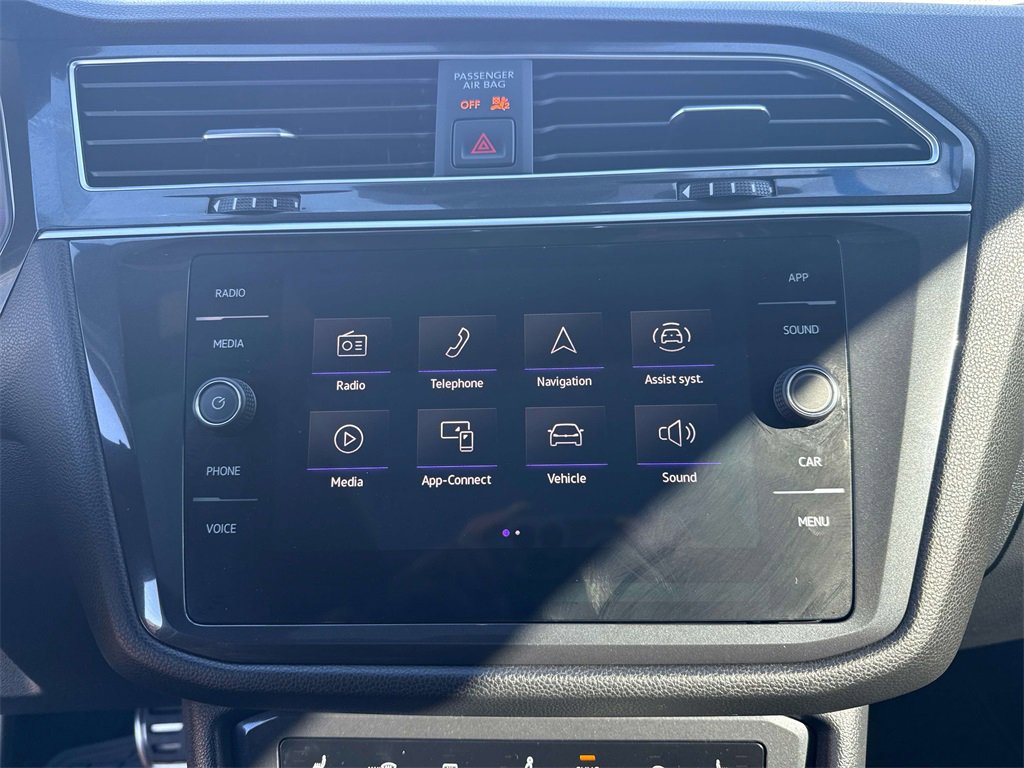 Used 2024 Volkswagen Tiguan SE R-Line image 18