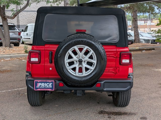 Used 2018 Jeep Wrangler Unlimited Sahara w/ Cold Weather Group image 6