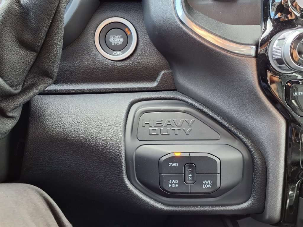 New 2027 RAM 2500 Laramie AWD/4WD image 8