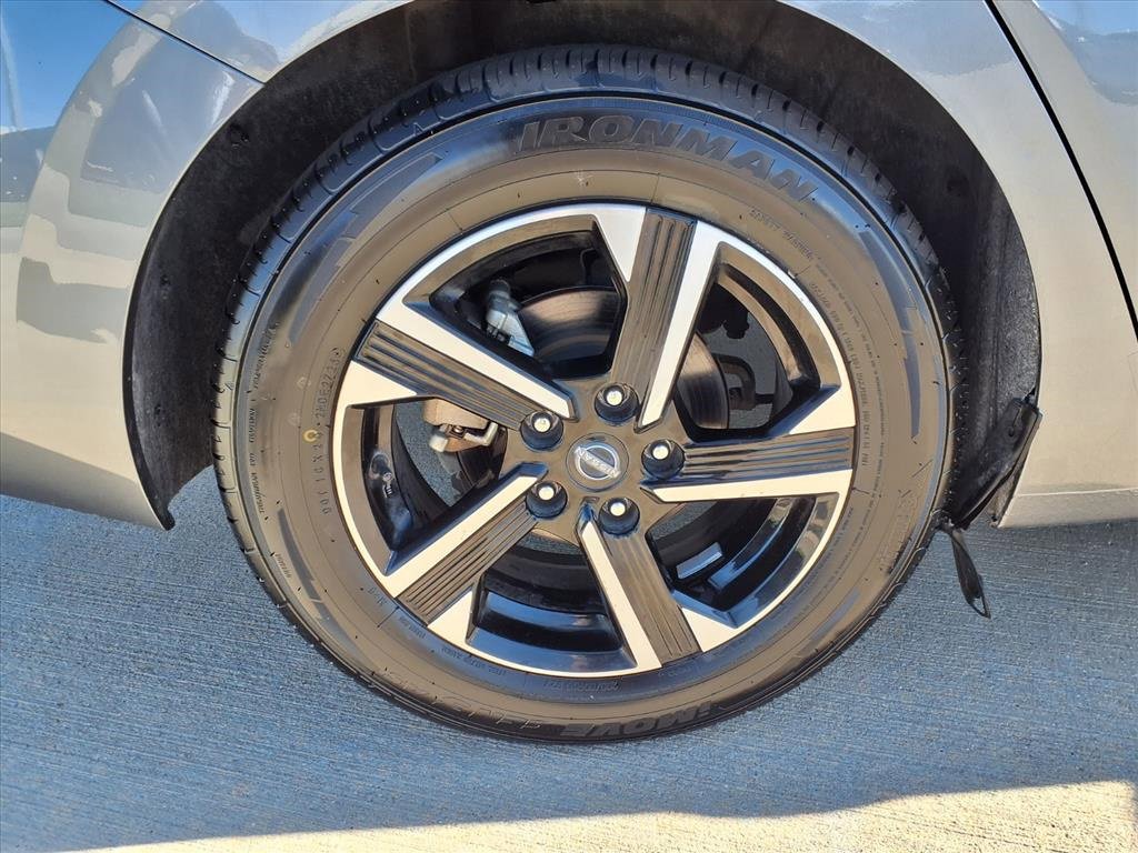 Used 2024 Nissan Sentra SV image 25