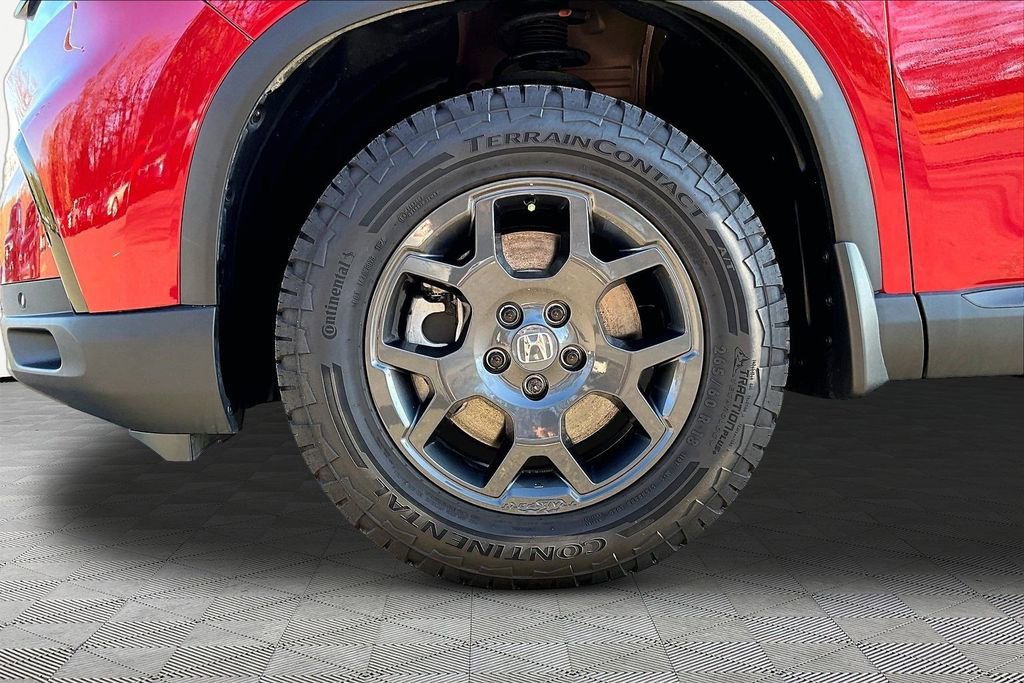 Used 2025 Honda Pilot TrailSport image 25