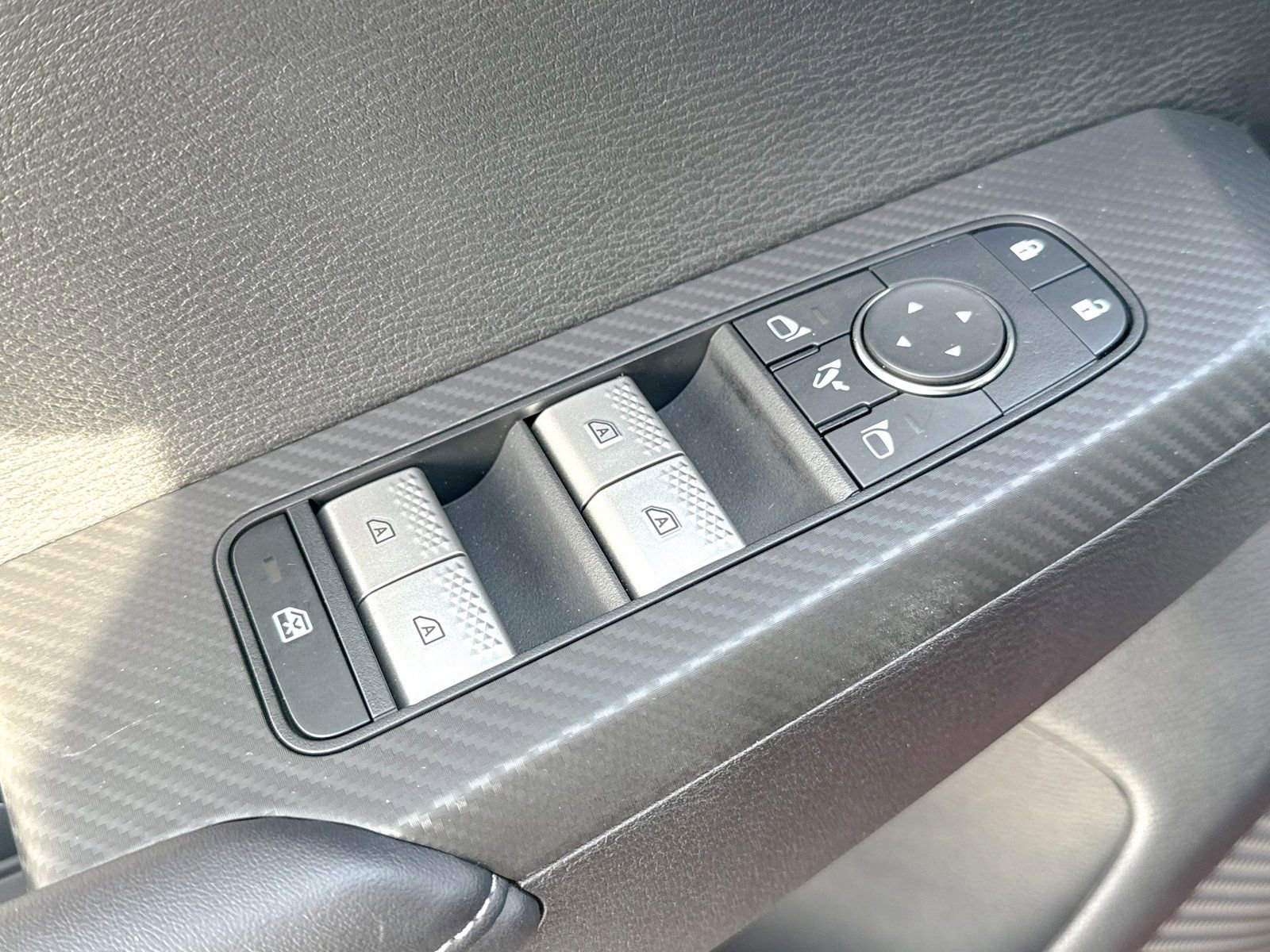 New 2025 Mitsubishi Outlander SEL image 19