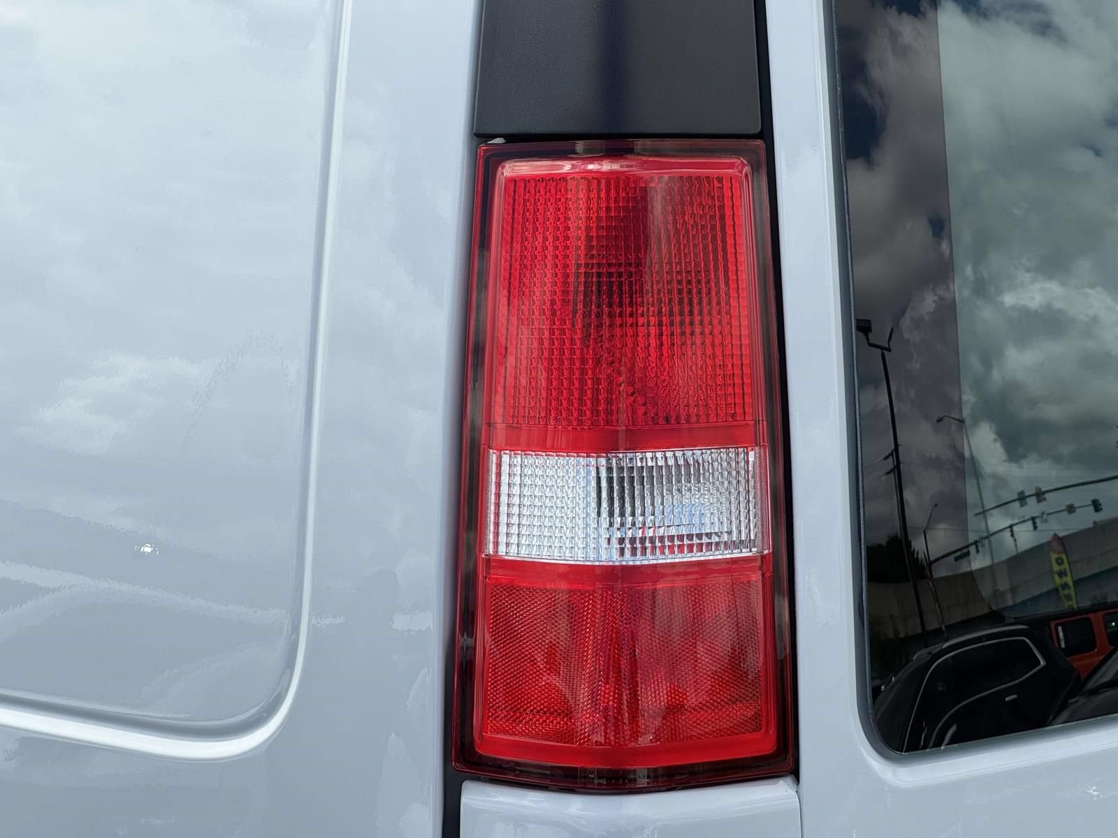 Used 2025 Chevrolet Express 2500 w/ Driver Convenience Package RWD image 28