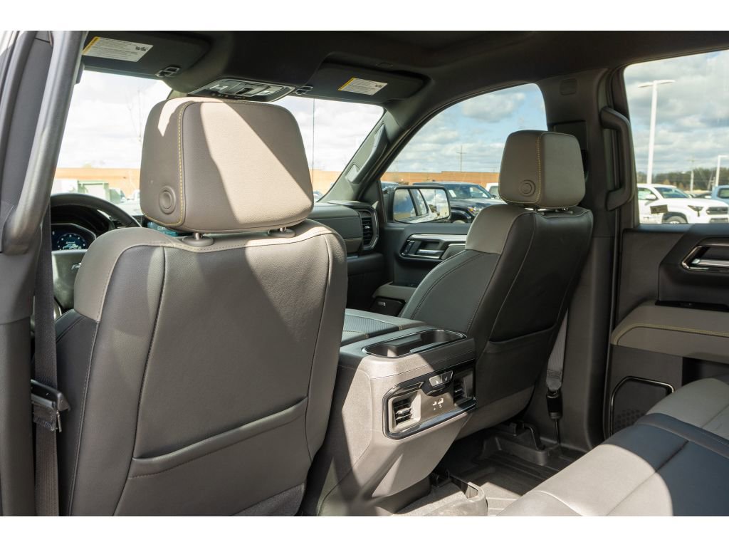 Used 2025 Chevrolet Silverado 1500 ZR2 AWD/4WD image 12