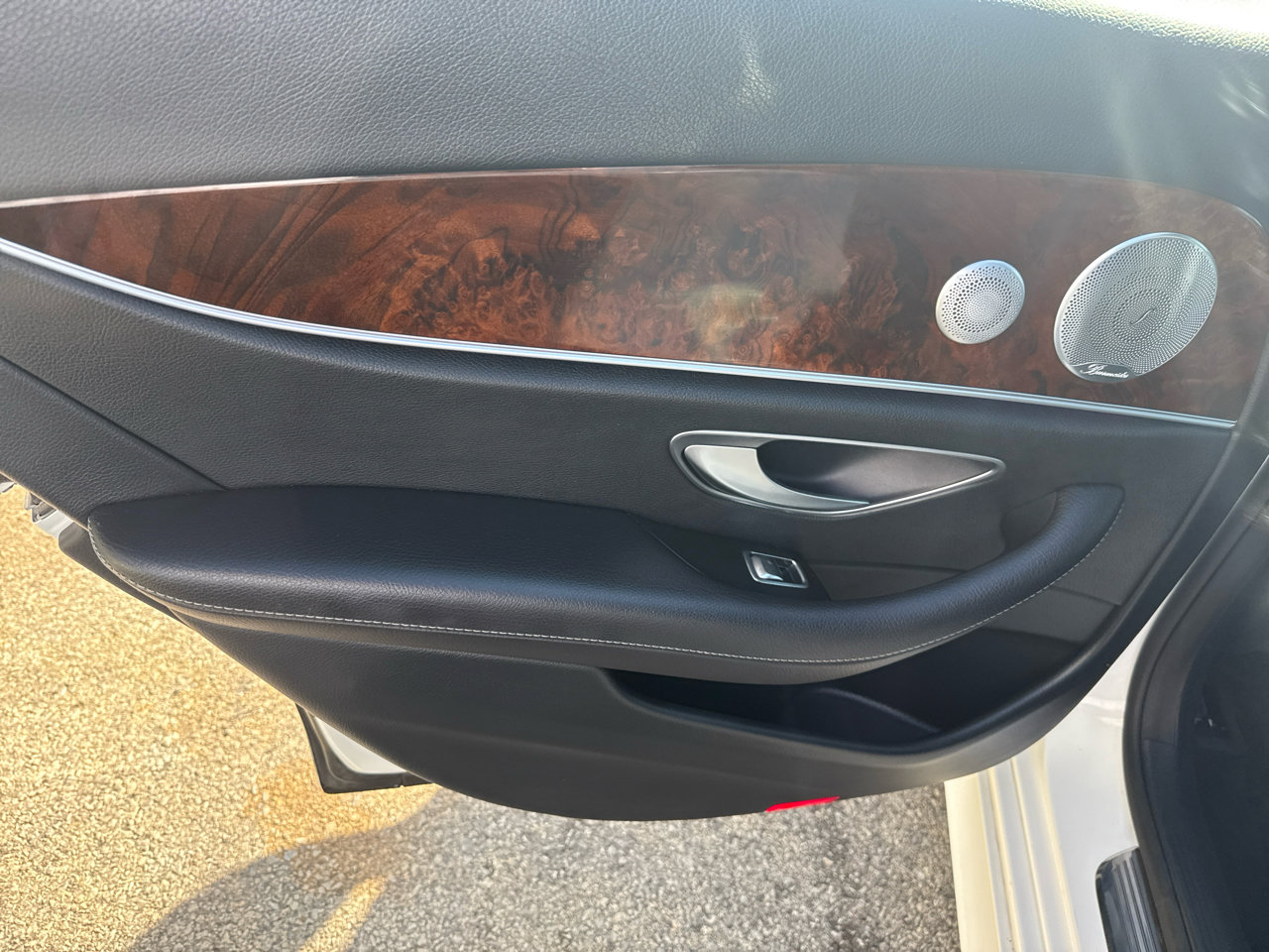 Used 2017 Mercedes-Benz E 300 4MATIC w/ Premium 3 Package image 28