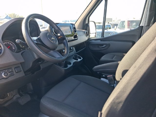 Used 2025 Mercedes-Benz Sprinter 2500 image 10