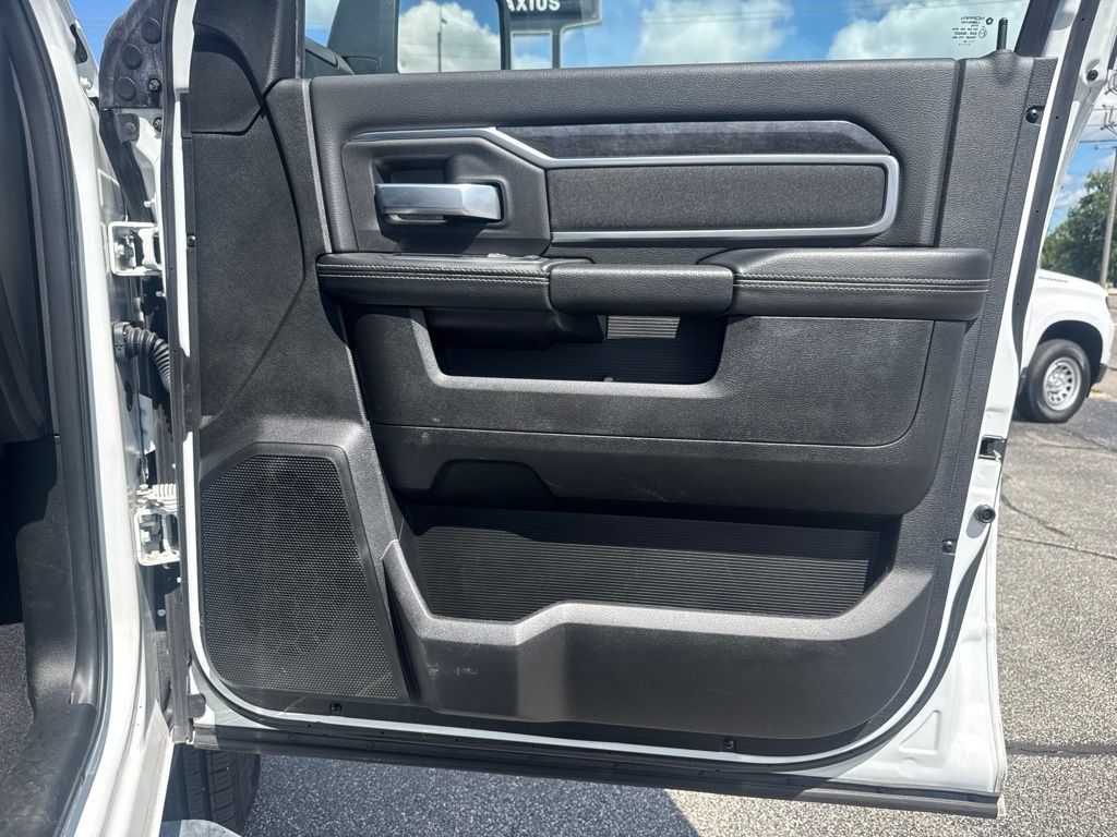 Used 2024 RAM 3500 Big Horn AWD/4WD image 29