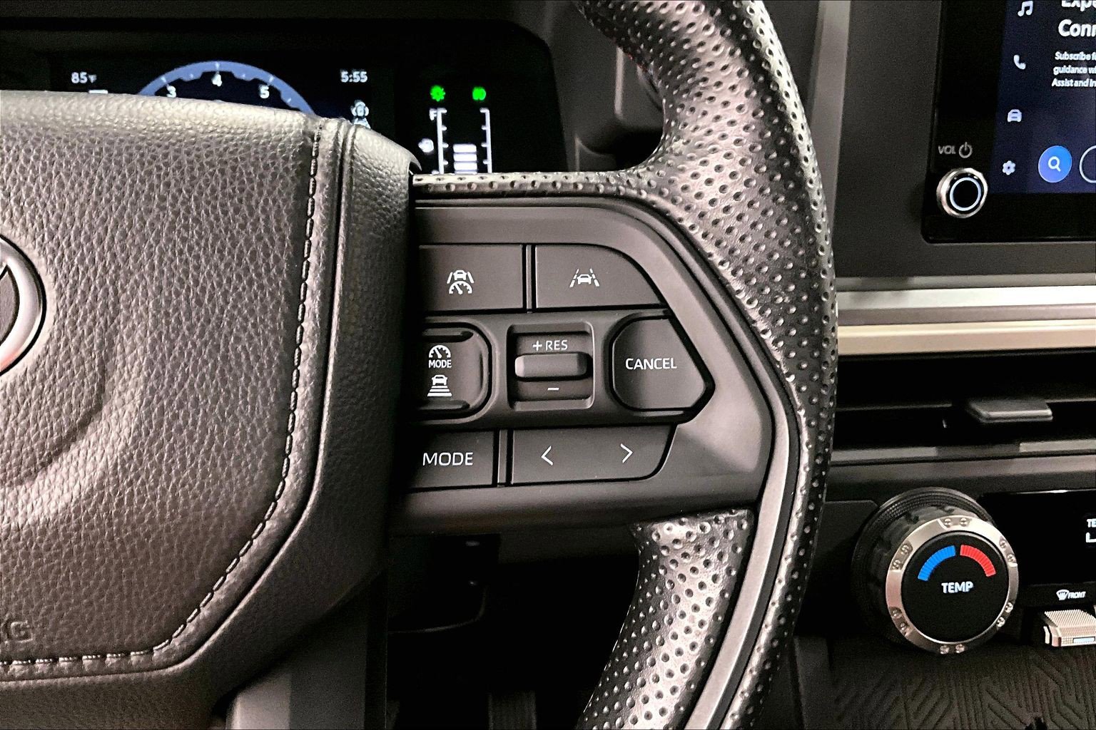 Used 2025 Toyota Tacoma SR5 AWD/4WD image 27