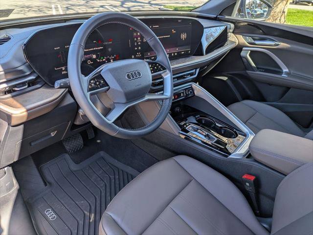 Certified 2025 Audi Q5 Premium w/ Convenience Package AWD/4WD image 11
