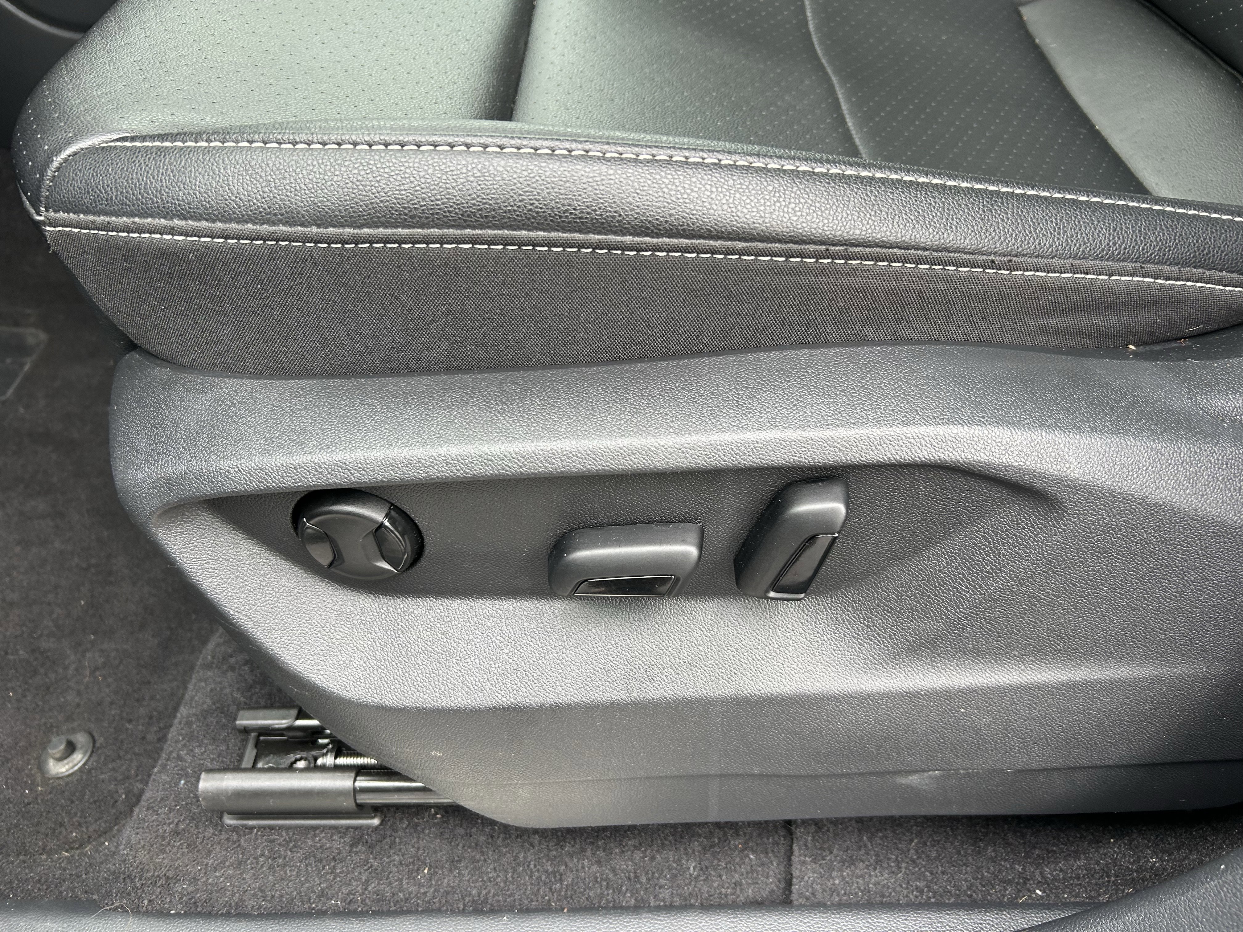 Certified 2023 Volkswagen Atlas SE w/ Panoramic Sunroof Package image 20