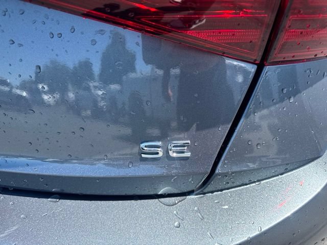Used 2025 Volkswagen Jetta SE FWD image 10