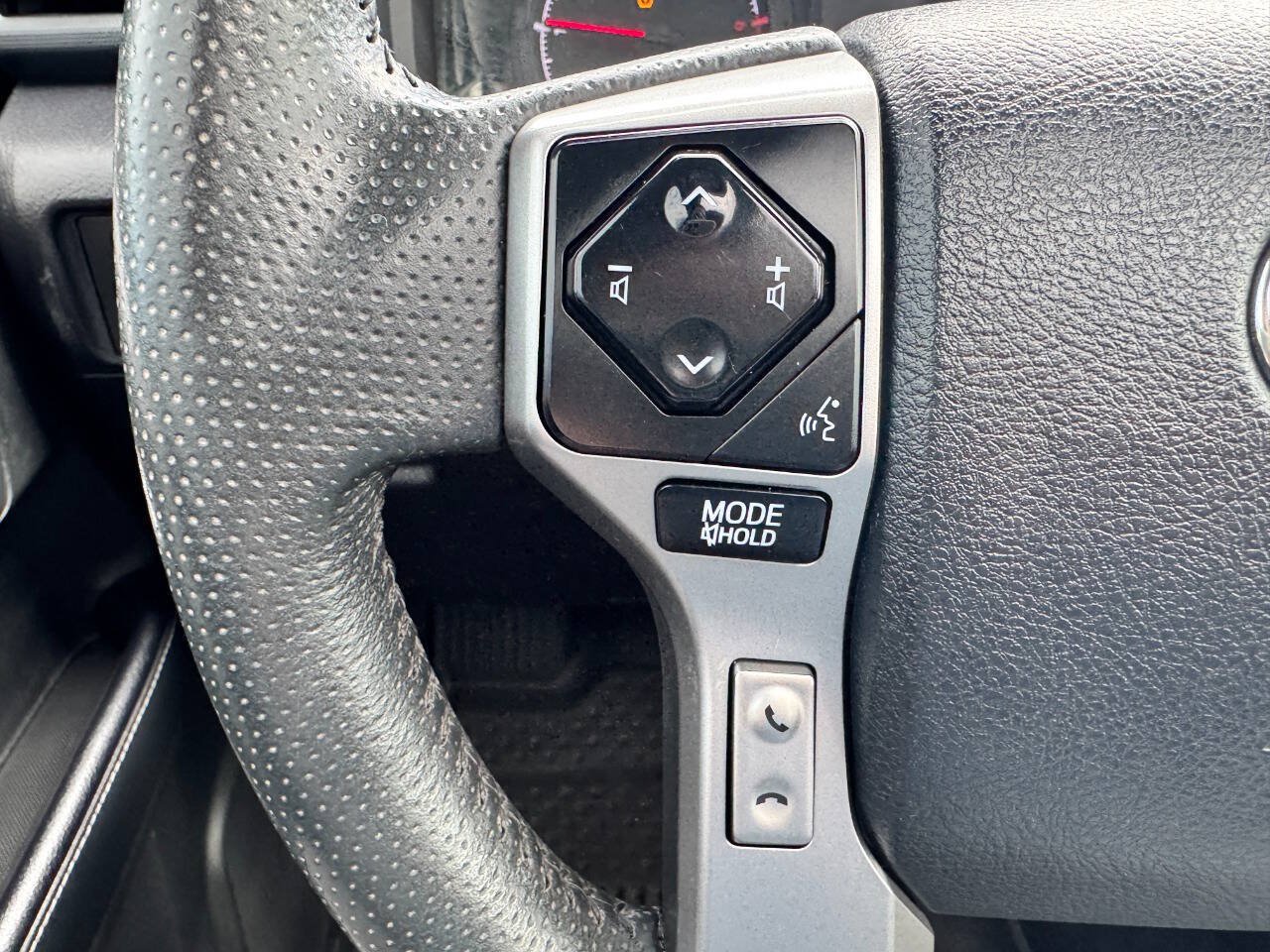Used 2021 Toyota 4Runner SR5 Premium w/ Moonroof Package AWD/4WD image 27
