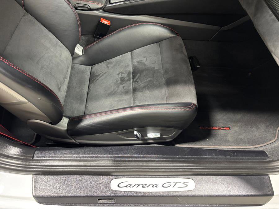 Used 2015 Porsche 911 Carrera GTS image 23
