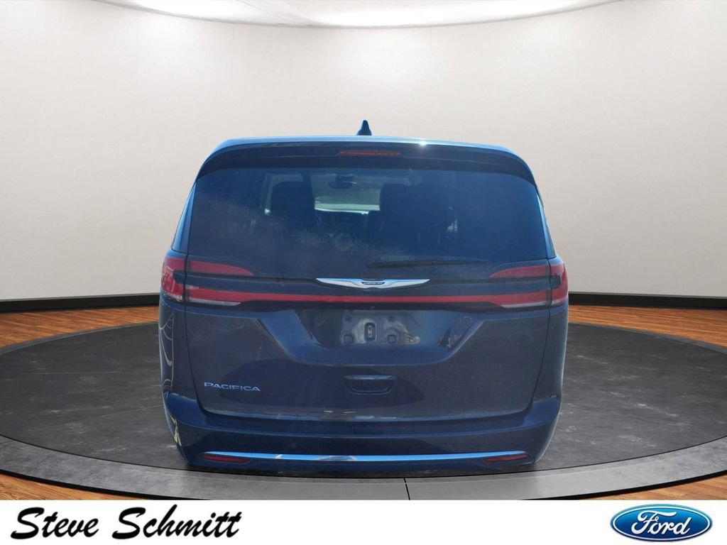 Used 2024 Chrysler Pacifica Touring-L FWD image 23