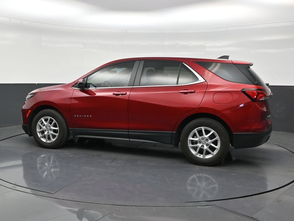Used 2024 Chevrolet Equinox LT FWD image 2
