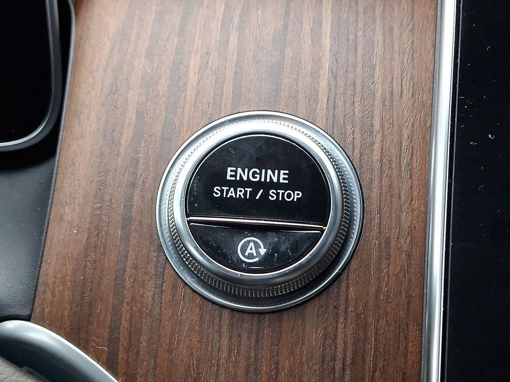 Used 2023 Mercedes-Benz GLC 300 GLC 300 image 25