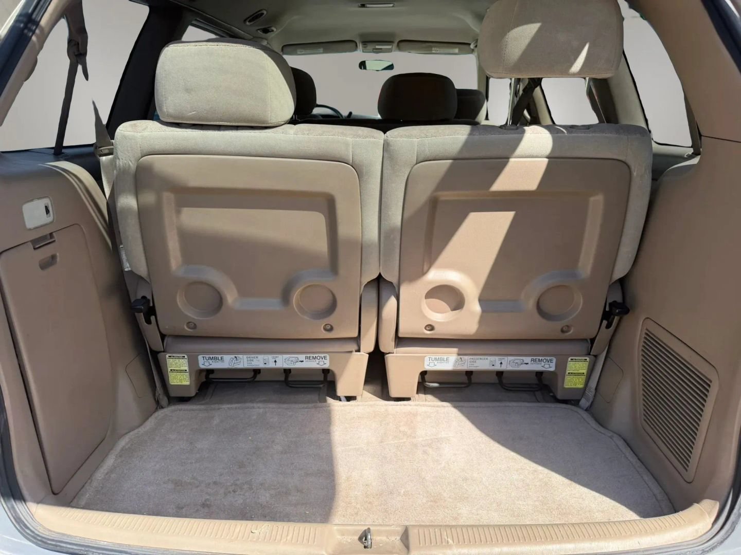 Used 2000 Toyota Sienna CE w/ CE Extra Value Pkg FWD image 16