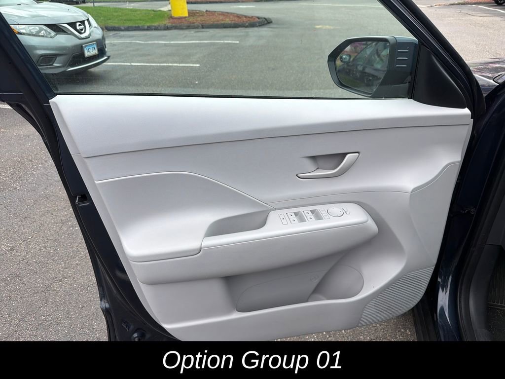 Used 2025 Hyundai Kona SEL image 11