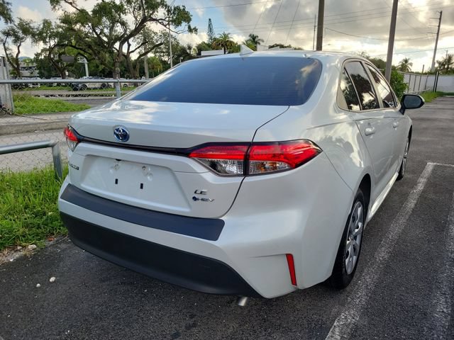 Used 2025 Toyota Corolla LE FWD image 4