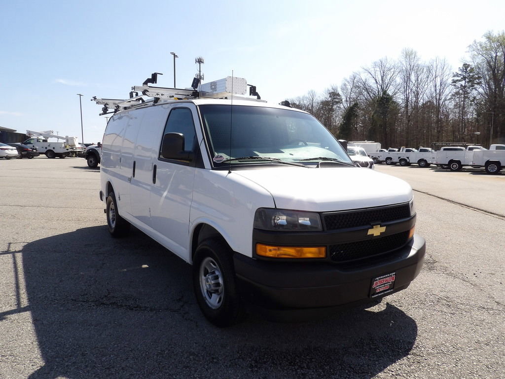 Used 2021 Chevrolet Express 3500 w/ Driver Convenience Package image 11