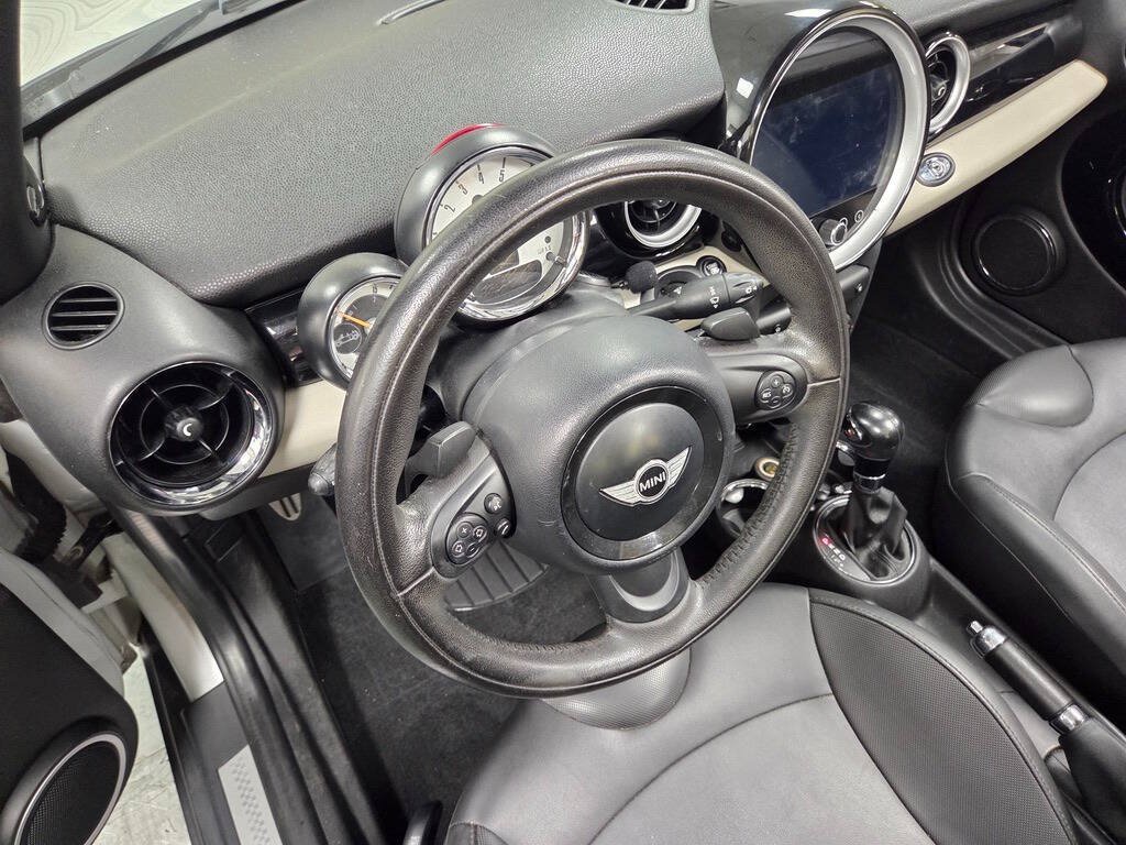 Used 2013 MINI Cooper S FWD image 31