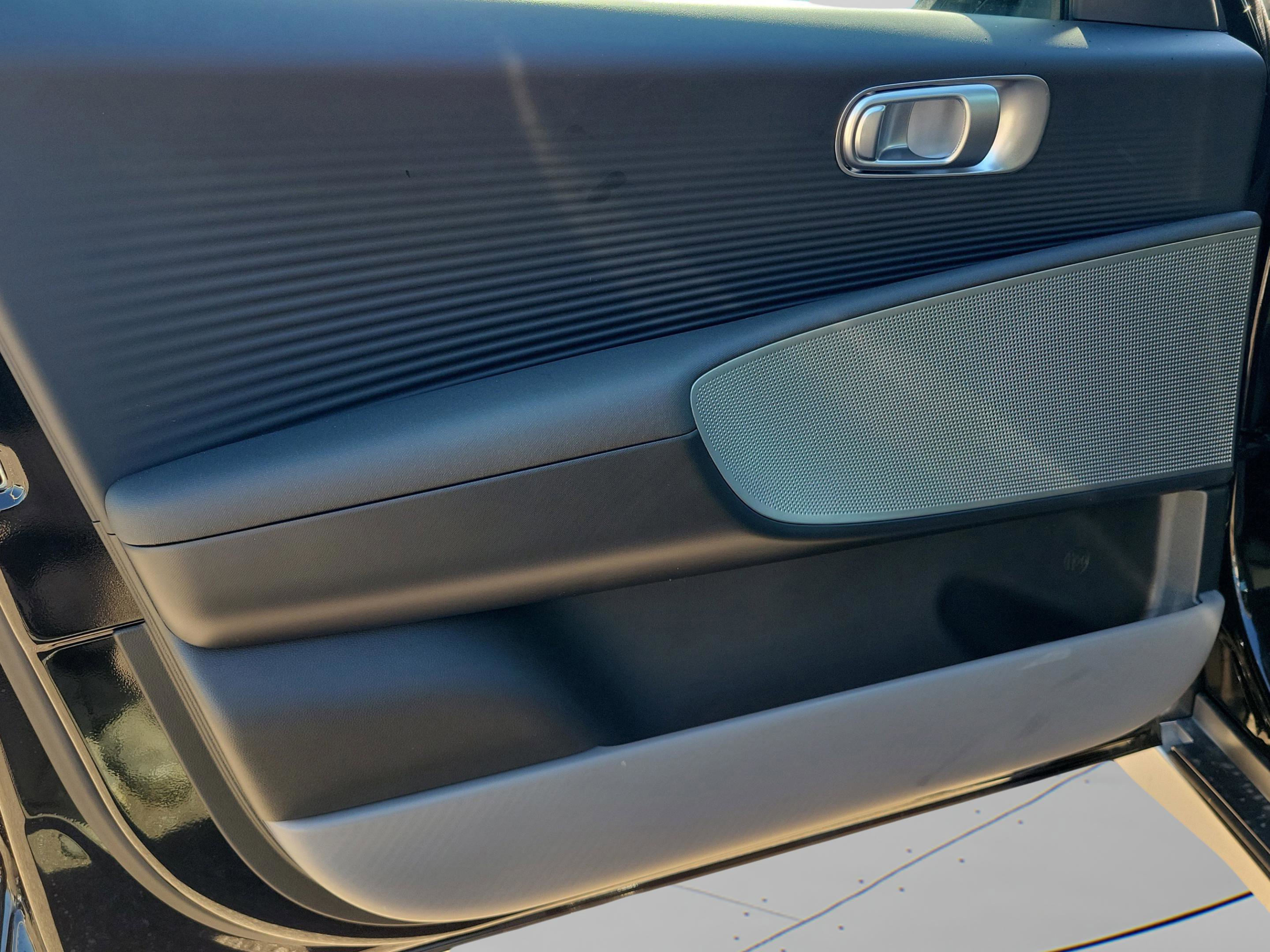 New 2025 Hyundai Ioniq 6 SE image 17