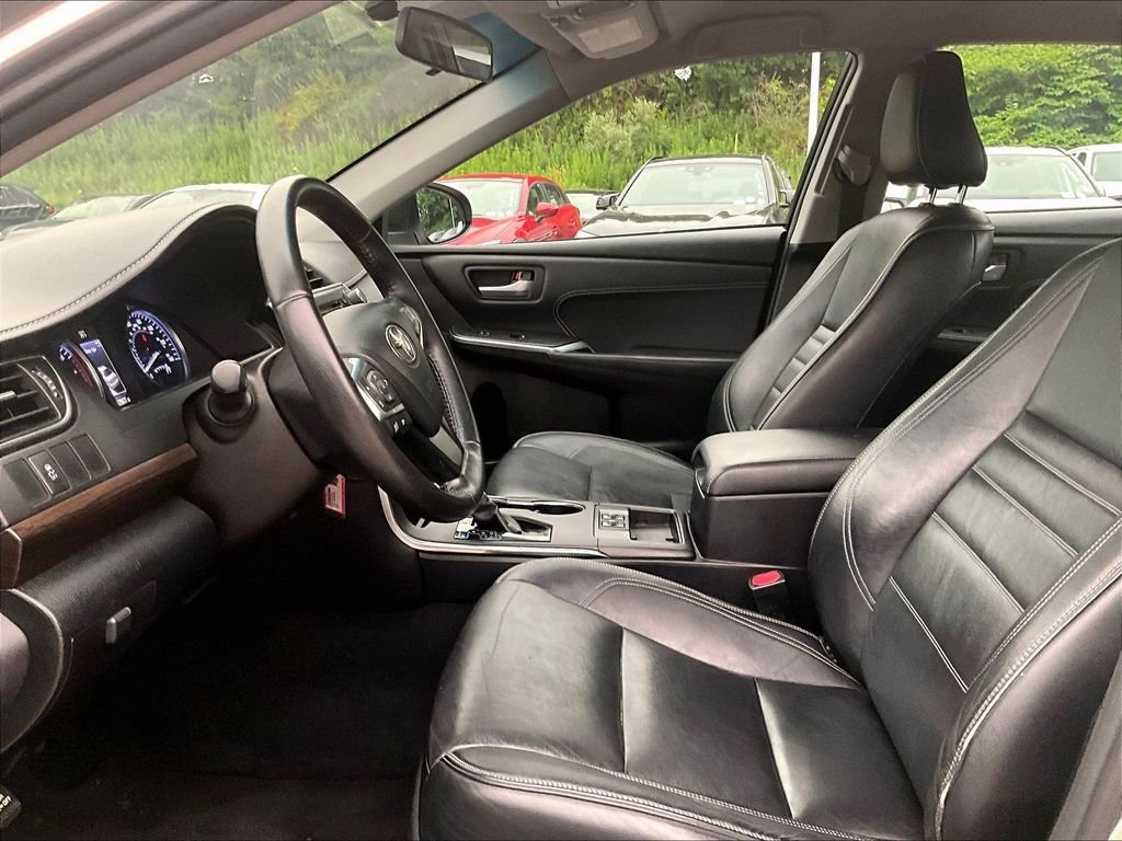 Used 2016 Toyota Camry XLE FWD image 4