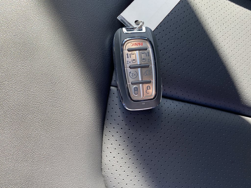 New 2026 Chrysler Voyager LX FWD image 23