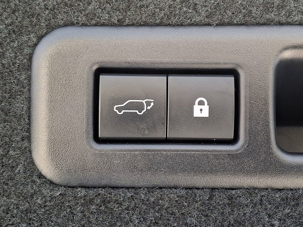 Used 2020 Lexus RX 350L Premium w/ Premium Package image 30