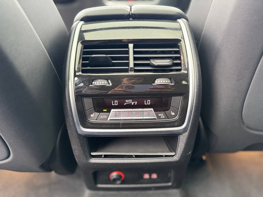 Certified 2025 BMW X7 xDrive40i AWD/4WD image 21