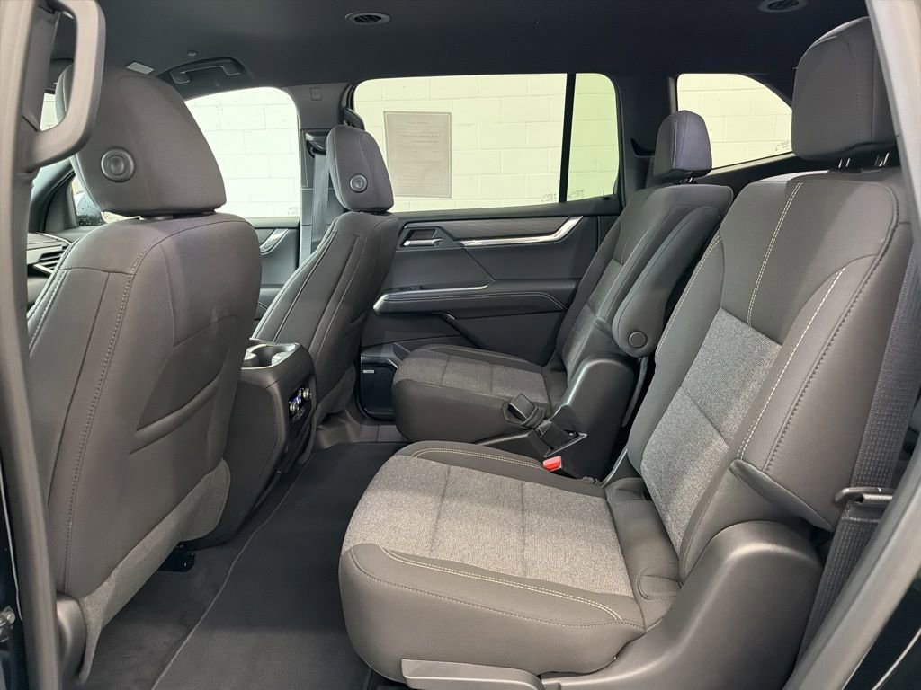 Used 2026 GMC Acadia Elevation FWD image 24