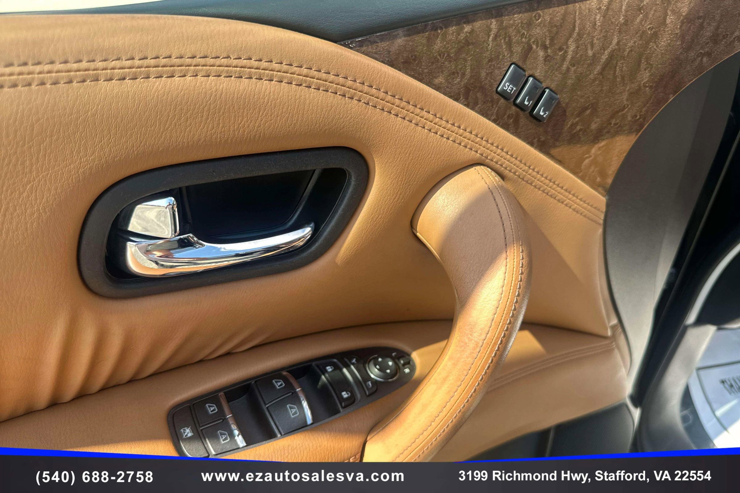 Used 2016 INFINITI QX80 4WD w/ Signature Edition Package image 17