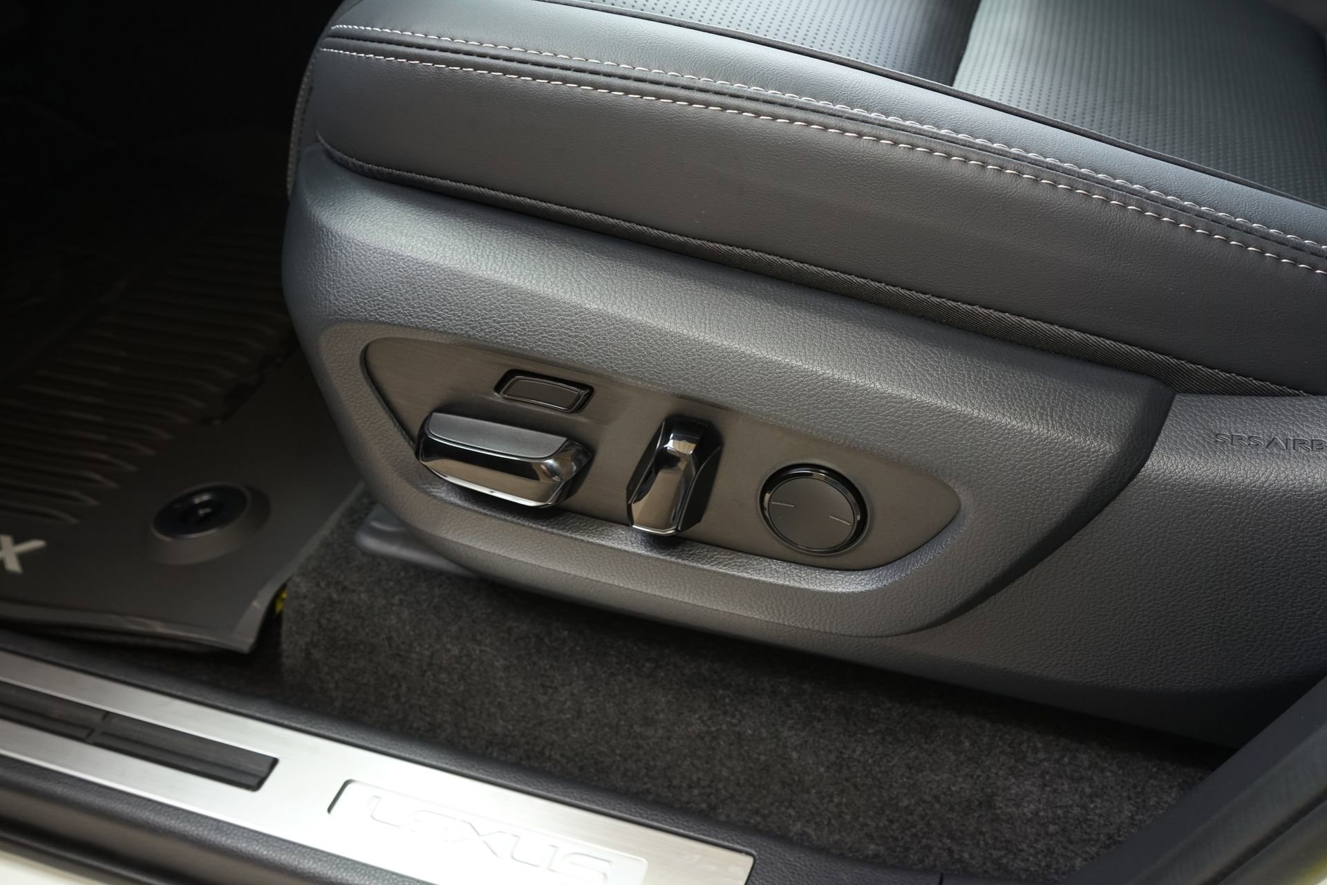 Used 2026 Lexus GX 550 image 30