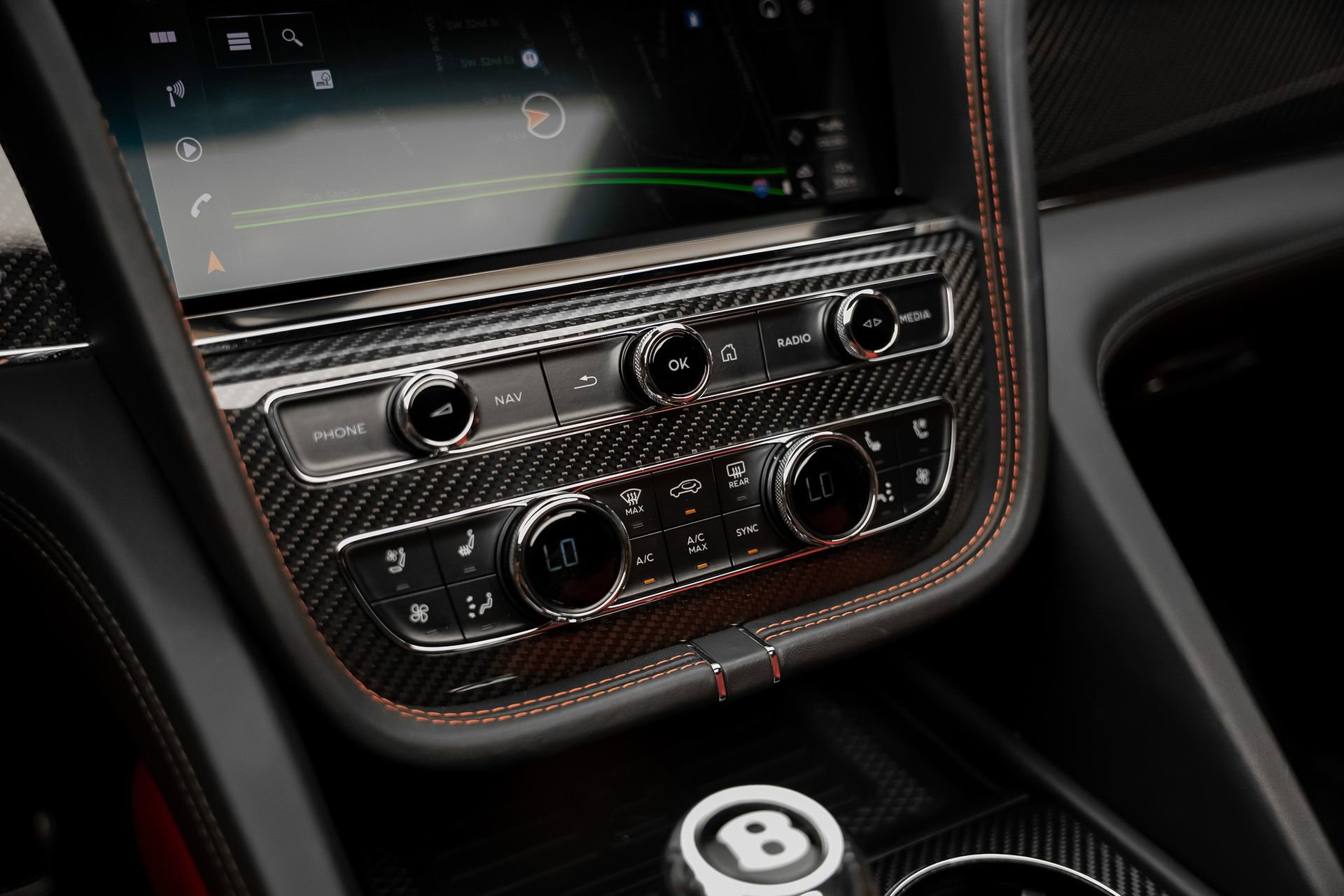 Used 2021 Bentley Bentayga AWD/4WD image 52