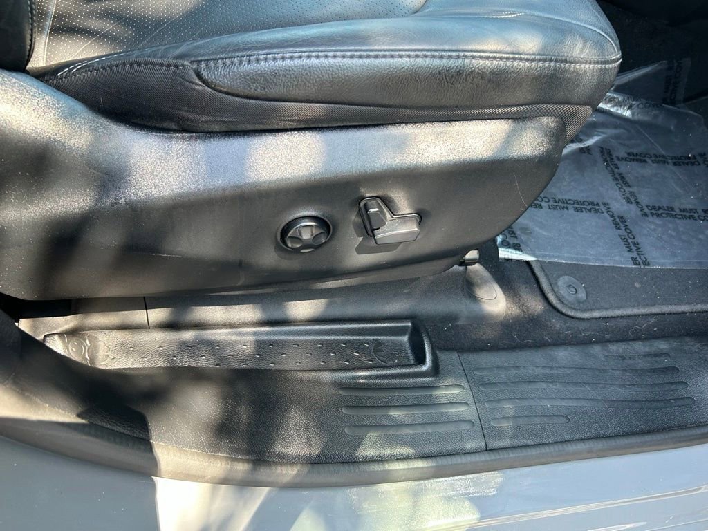 Used 2020 Chrysler Pacifica Touring-L Plus image 37