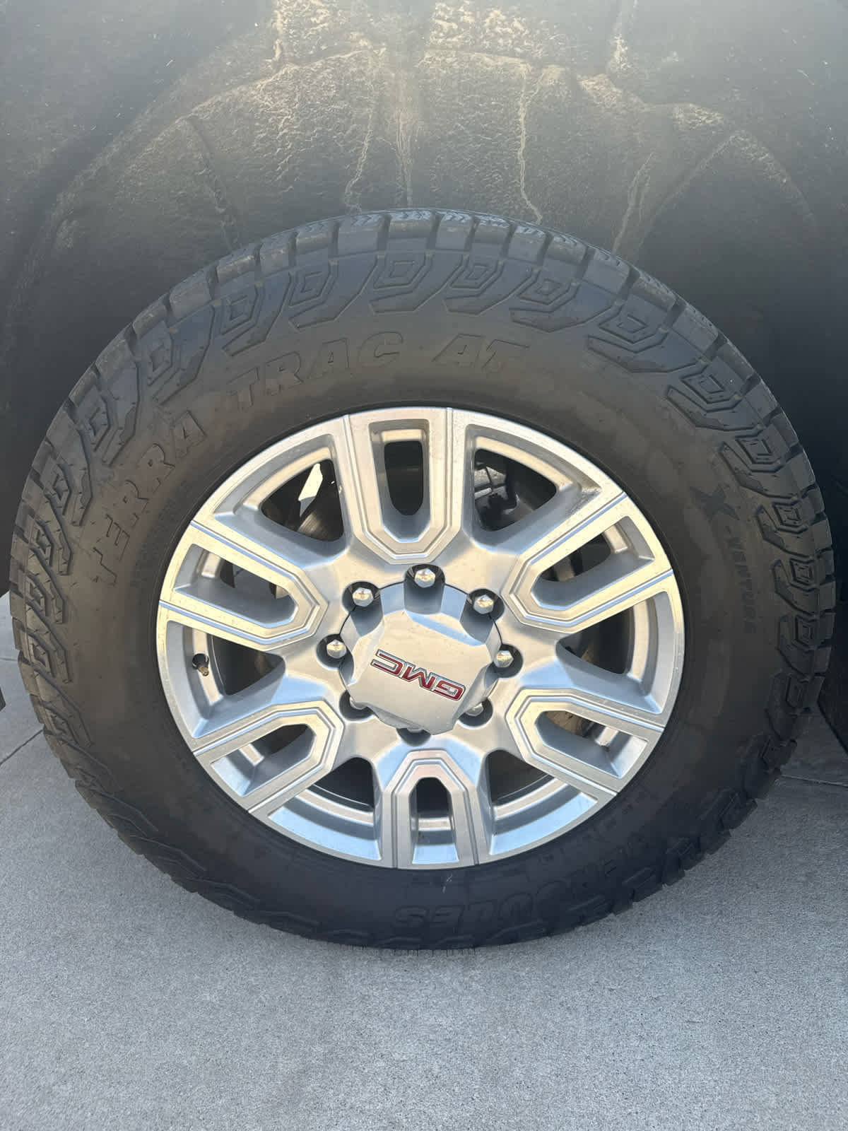 Used 2024 GMC Sierra 2500 SLT w/ SLT Convenience Package image 9