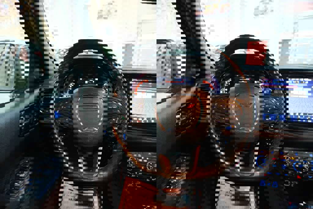 Used 2024 Dodge Durango GT image 33